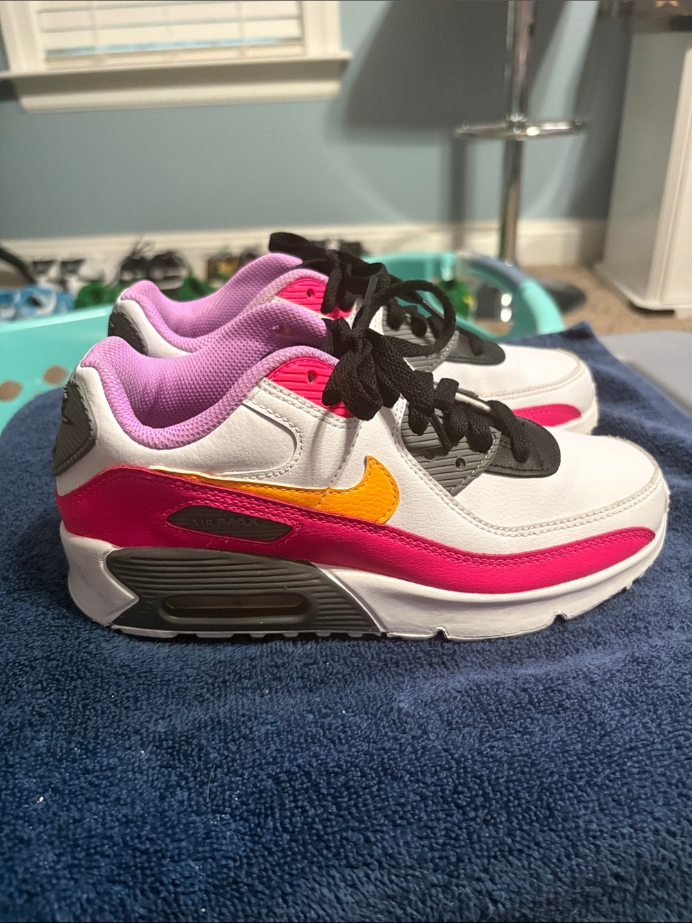 Nike Air Max 90 Youth Sneakers great shape